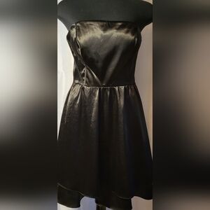 * HAILEY by Adriana Papell black sleeveless cocktail dress